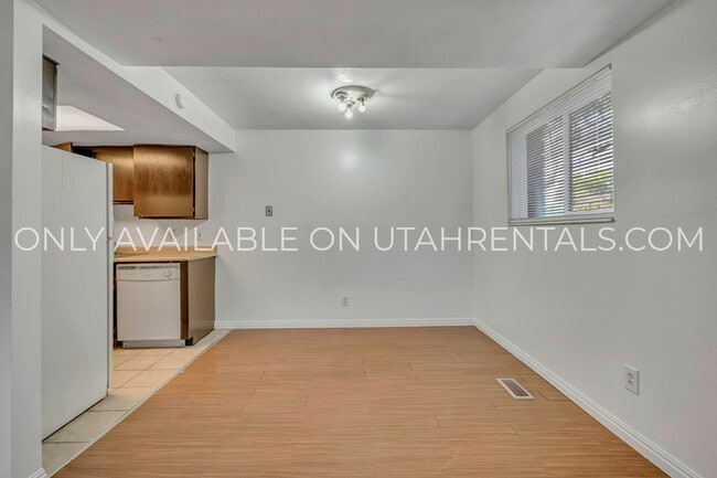 Building Photo - 234 W Foxbridge Dr
