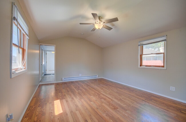 Building Photo - 2024 Plainfield Rd