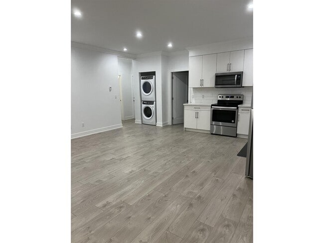 Photo du bâtiment - 7759-7157 157 St