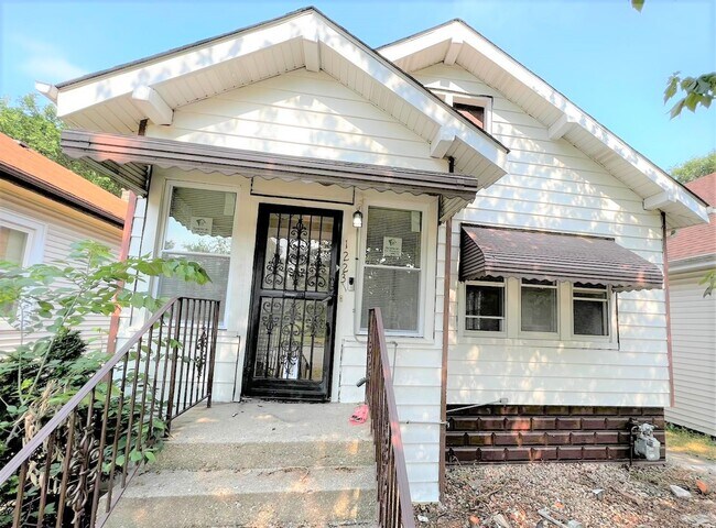 Building Photo - 12231 S Yale Ave
