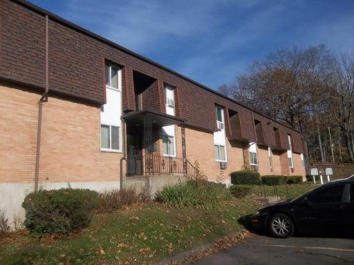 Primary Photo - 465 Crown St