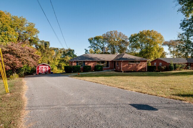 Entrada de coches - 930 Havenhill Dr