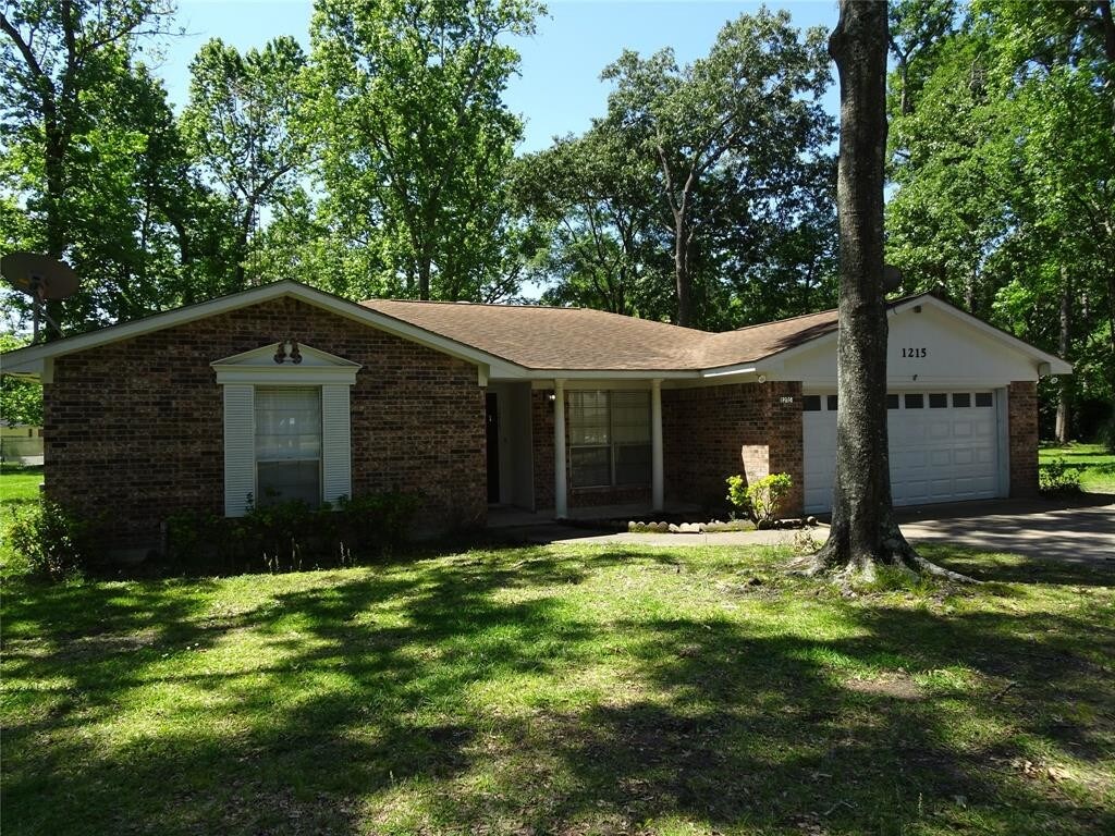 1215 Indian Shores Rd, Crosby, TX 77532 House Rental in Crosby, TX