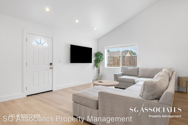 Building Photo - 2 br, 1 bath House - 1506 Uppingham Dr Unit B