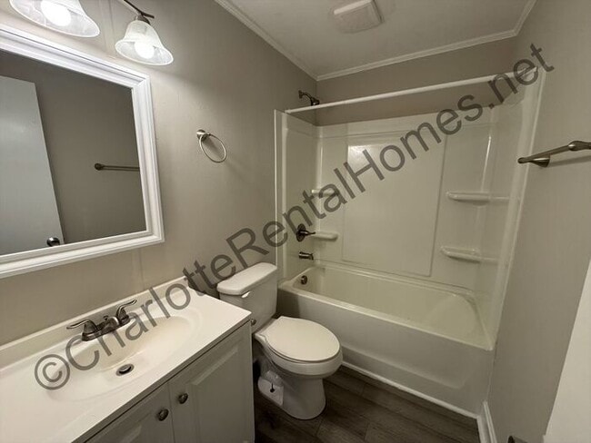 Foto del edificio - Nice updated brick ranch home