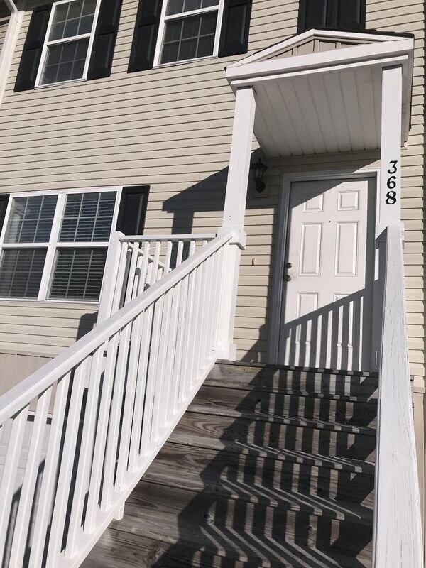 Building Photo - 368 Laurel Oak Ln