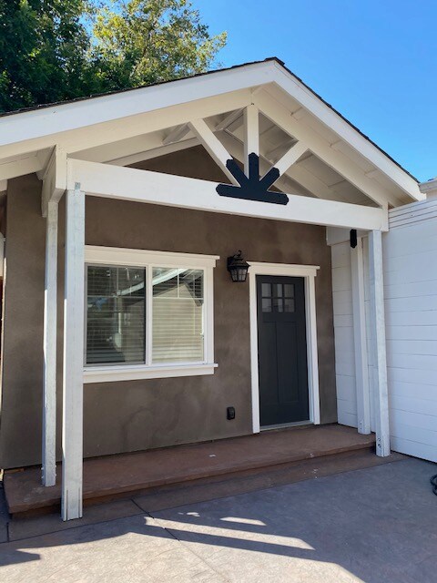 Building Photo - 1107 Madera Ave