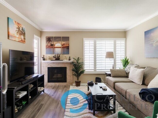 Building Photo - 6737 Friars Rd