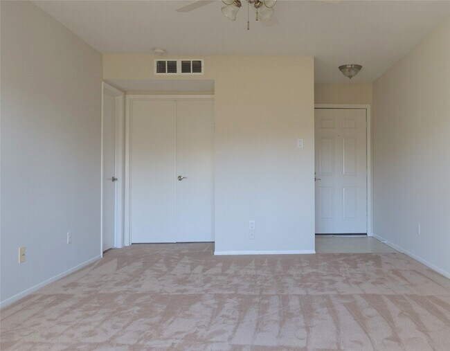 Foto del edificio - 18800 Egret Bay Blvd