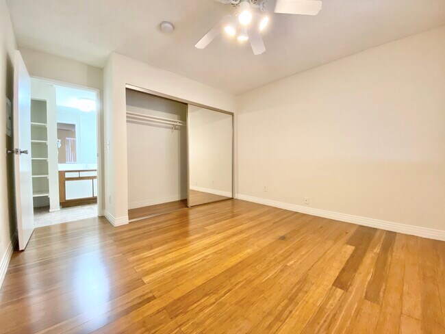 Building Photo - 415 S New Hampshire Ave