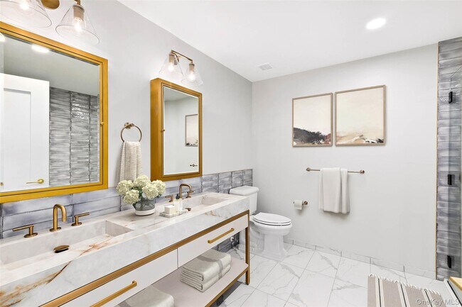 Building Photo - 695 Merrick Ave