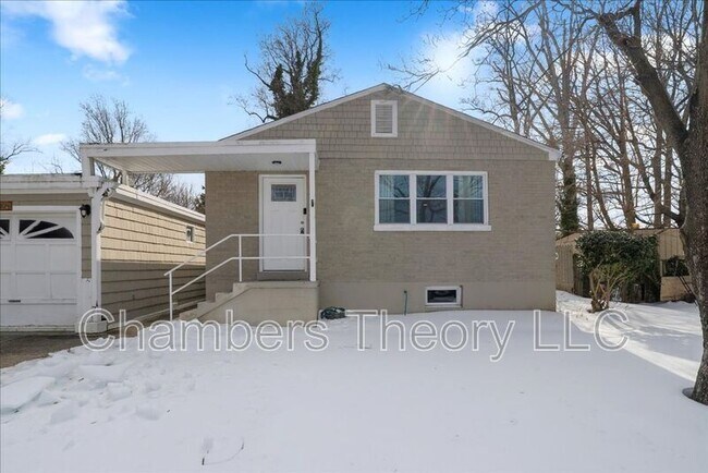 Building Photo - 12204 Bond St