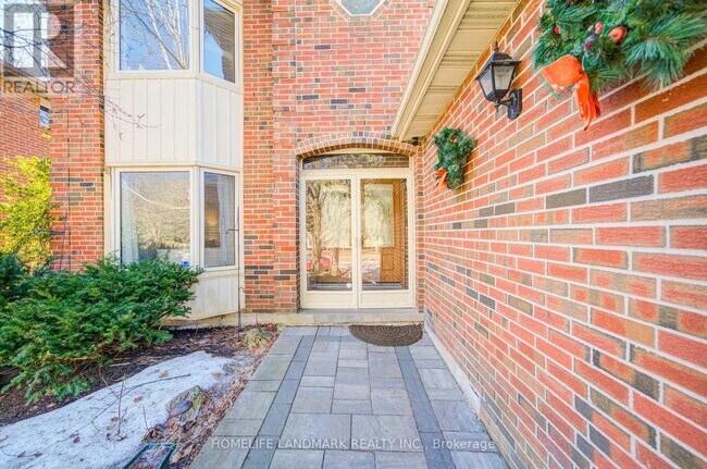 Photo du bâtiment - 129 Fincham Ave