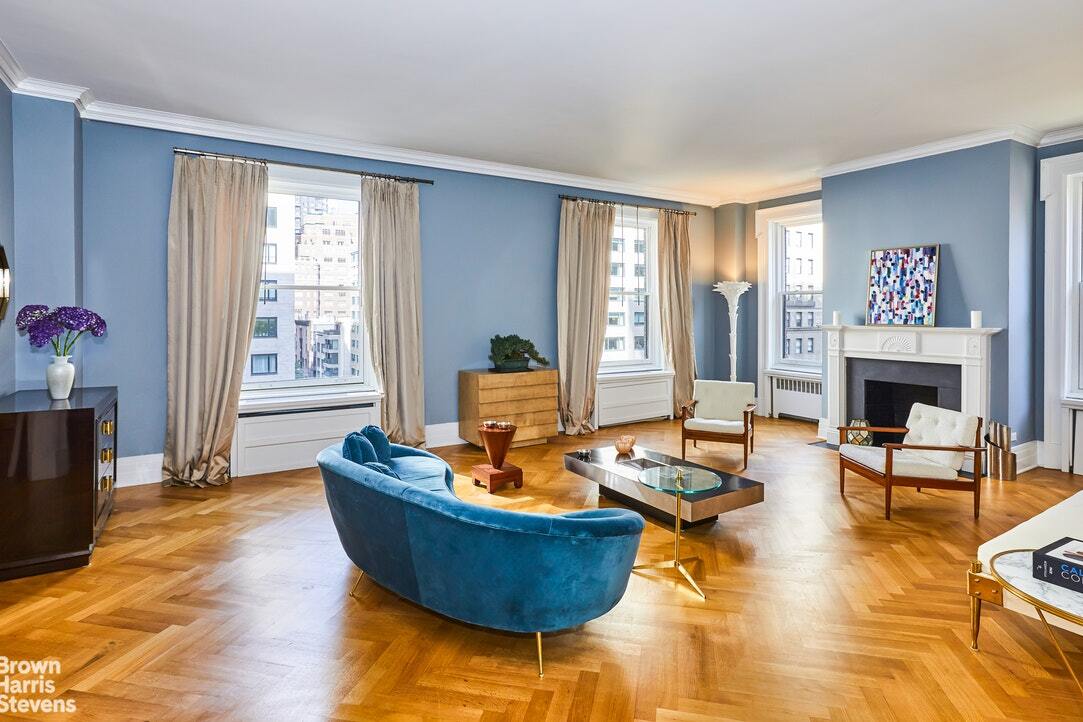 Primary Photo - Park Avenue Perfection