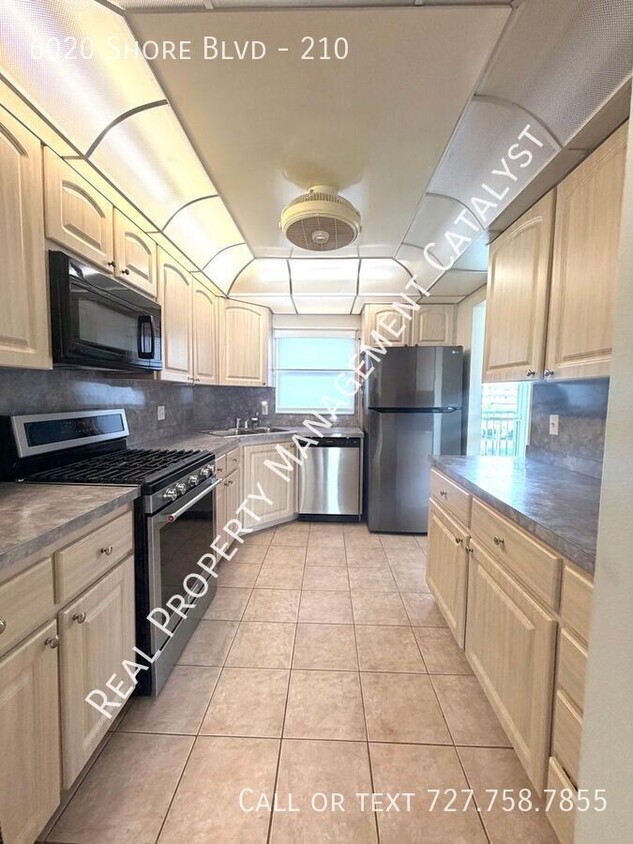 Photo - 6020 Shore Blvd-210