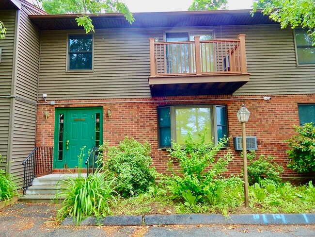Building Photo - 616 Migeon Ave