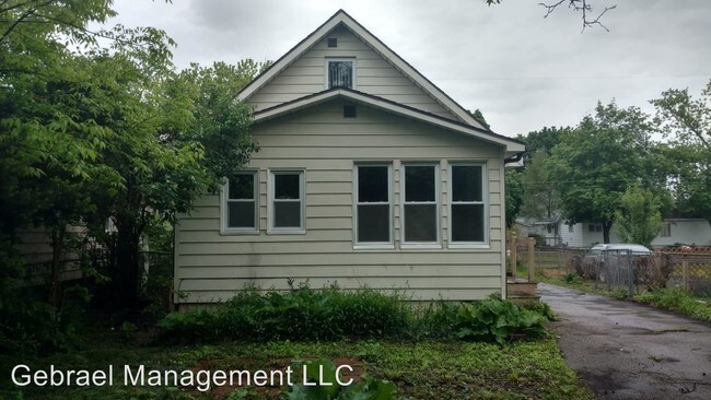 Building Photo - 3 br, 1 bath House - 1211 Campbell St.