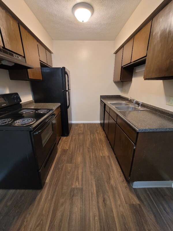 7320 Sunset Strip Ave NW Unit 10, North Canton, OH 44720 Condo for