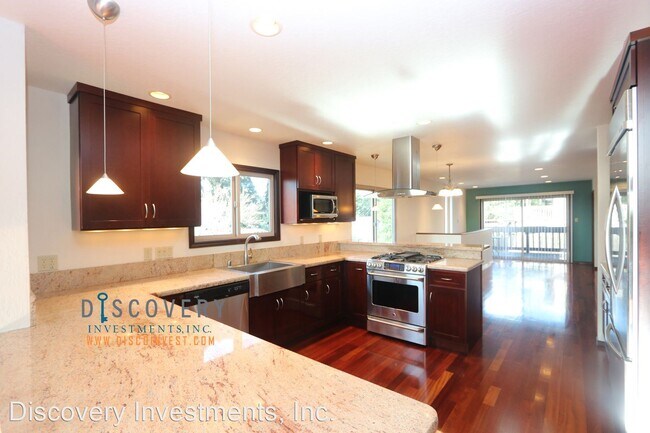 Building Photo - 3 br, 3 bath House - 2360 Wilbur St.