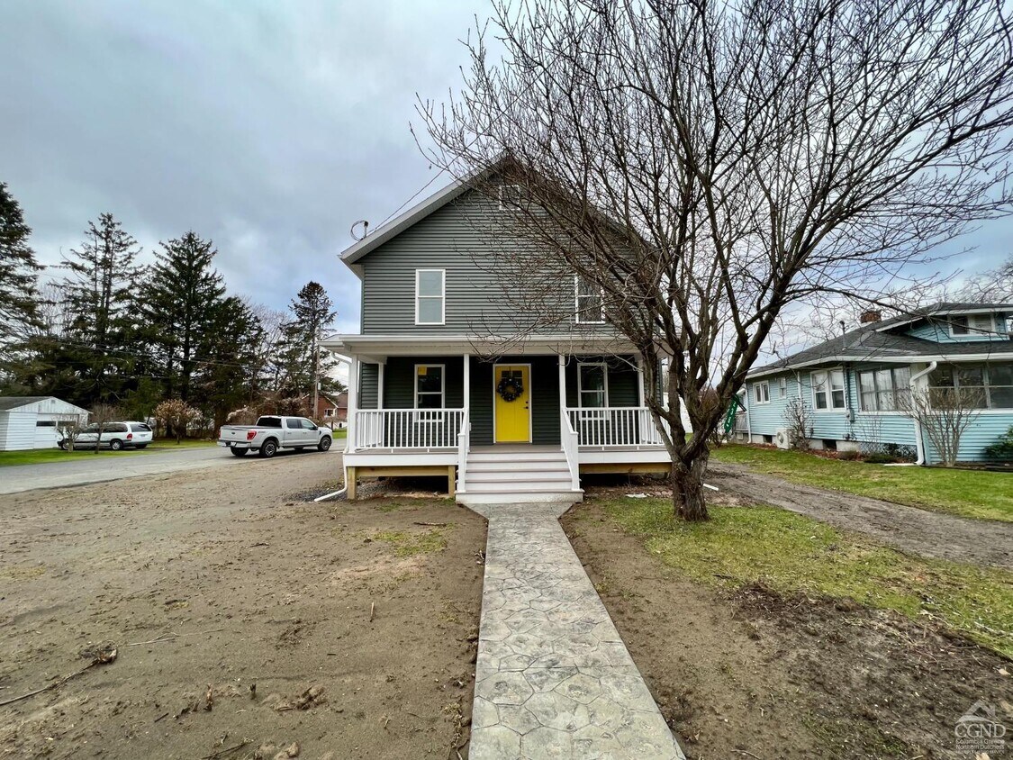 236 Broome St, Catskill, NY 12414 House Rental in Catskill, NY
