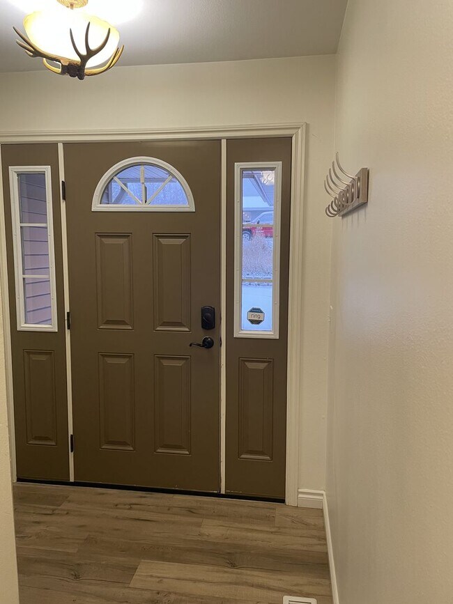 Foto del edificio - 1502 E Bogard Rd