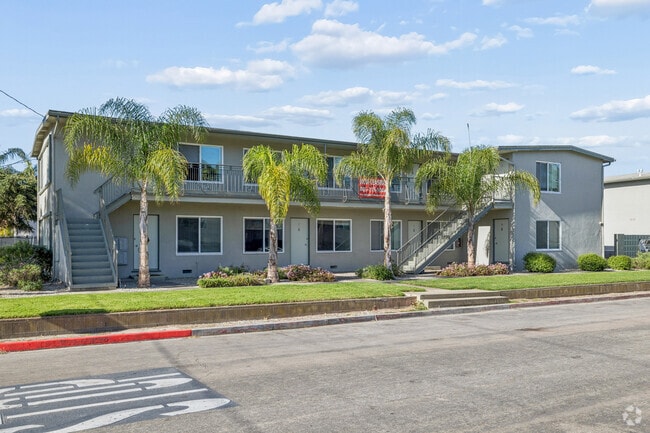 Building Photo - 759 Embarcadero Del Mar