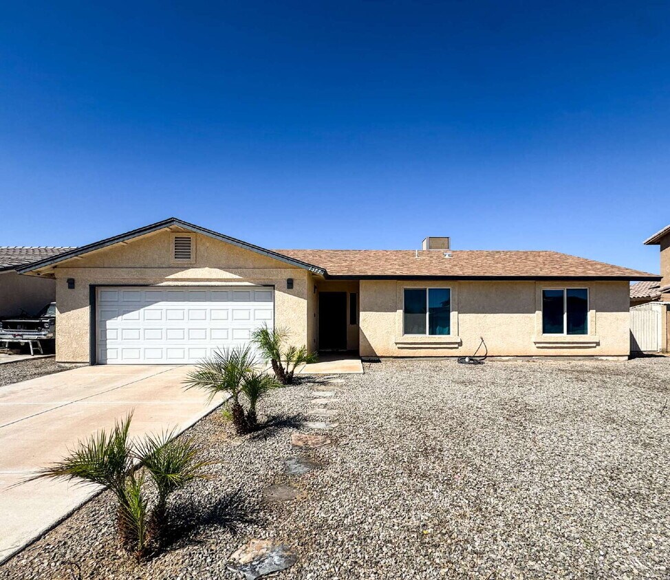 Foto principal - "Spacious 3 Beds, 2 baths Home with Inviti...