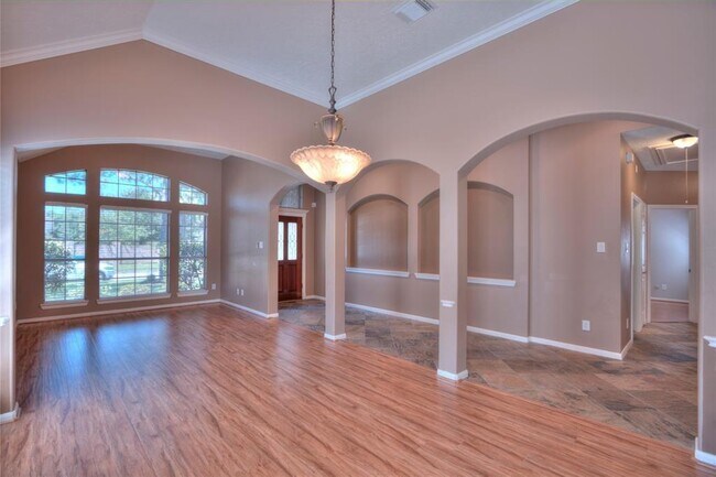 Building Photo - 3623 Beacon Hill Dr