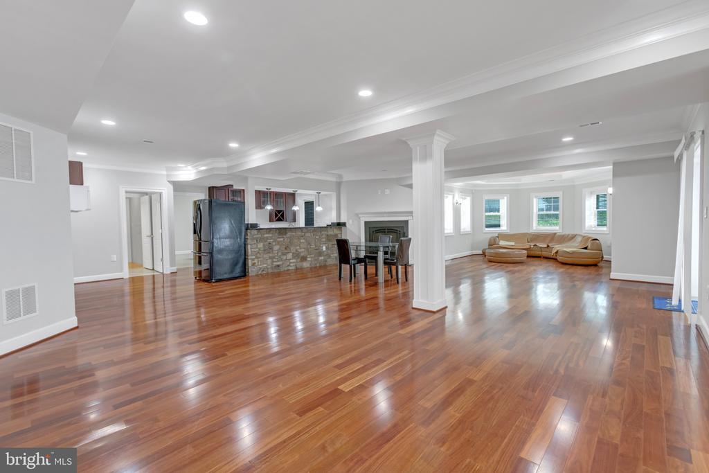 Foto principal - 6529 Fairlawn Dr