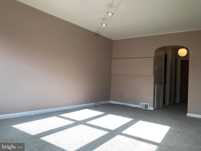 Foto del edificio - 8905 Convent Ave