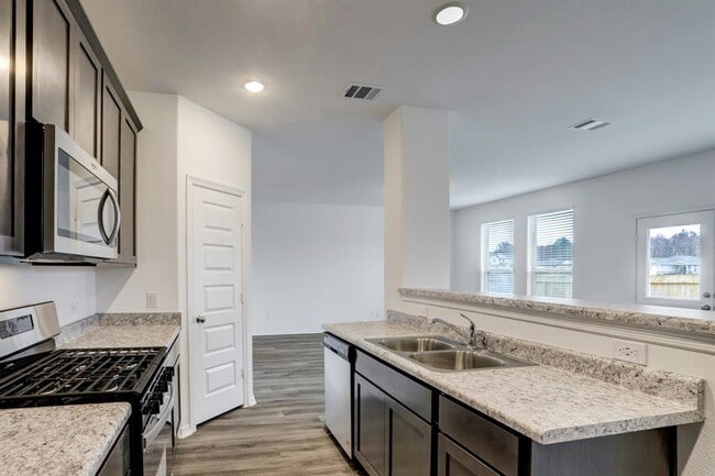 Building Photo - 16754 Rover Ln