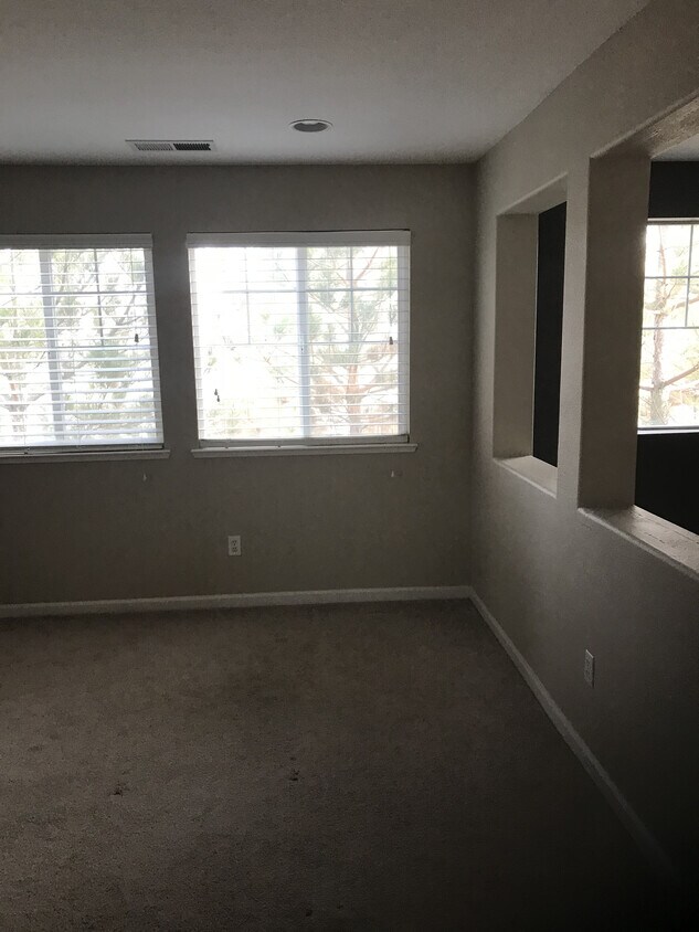 Building Photo - 6614 Panther Creek Dr