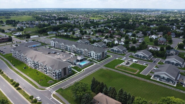 Building Photo - Kingston Crossings