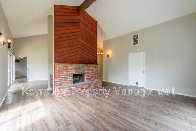 Building Photo - 7130 S Darlington Ave