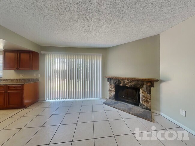 Foto del edificio - 3206 Shady Glen Cir