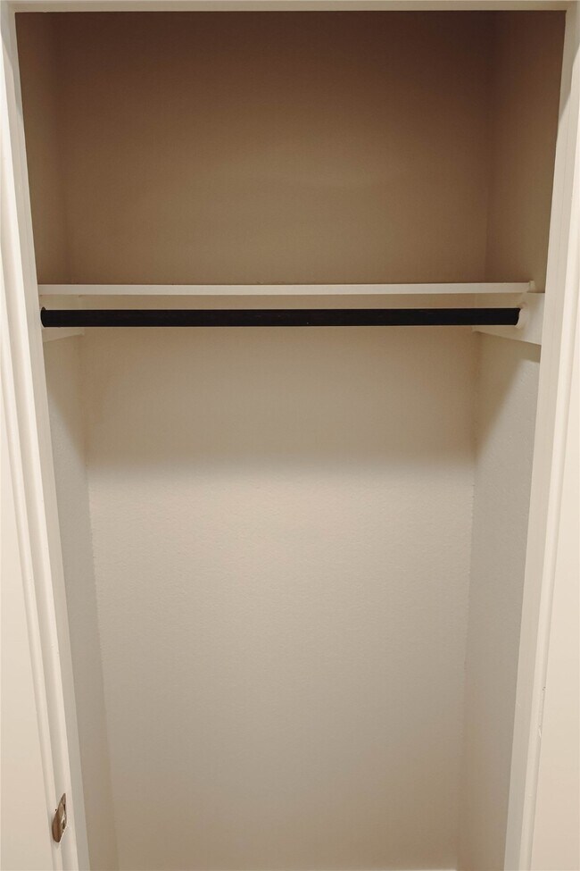 Foto del edificio - 16 Courageous Side Way