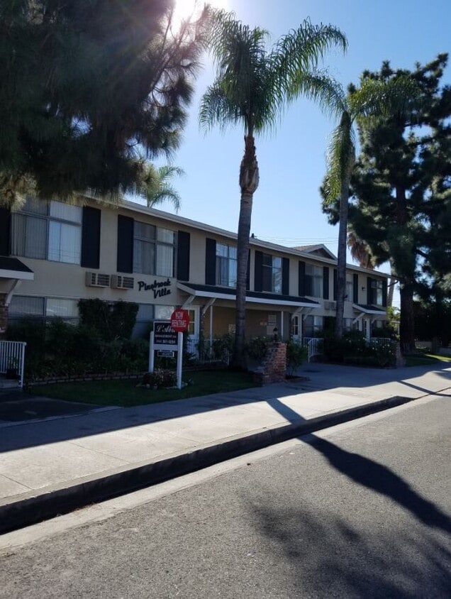 Pinebrook Villas 11632 Coldbrook Ave Downey, CA Apartments for Rent