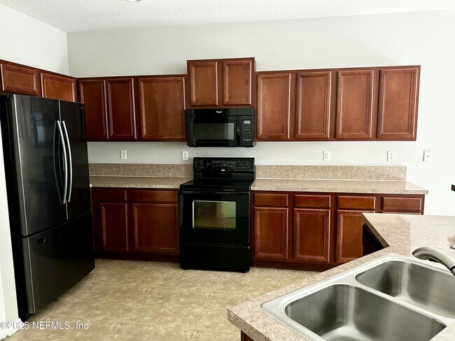 Foto del edificio - 11751 Silver Hill Dr