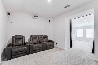 Building Photo - 30711 Thicket Ct