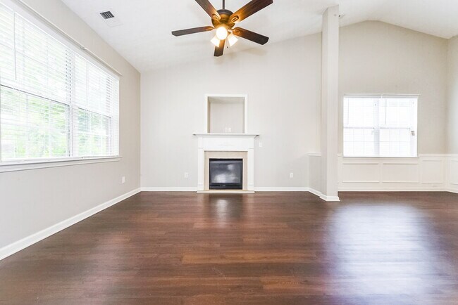 Foto del edificio - 1317 Winwood Dr