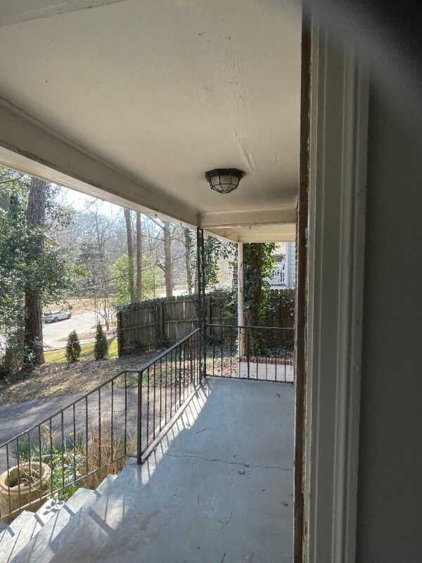 Building Photo - 505 Westchester Dr