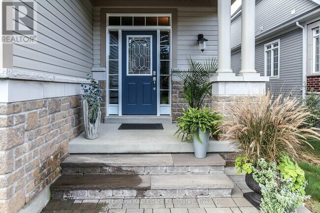 Photo du bâtiment - 139 White Sands Way