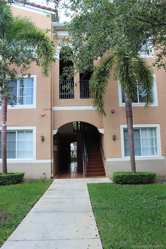 Building Photo - 6861 SW 44th St
