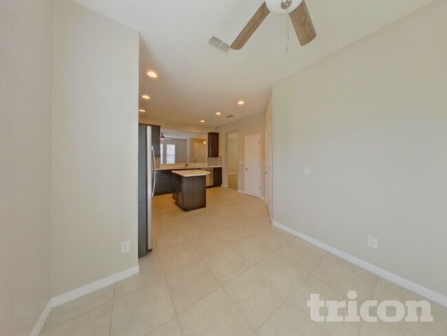 Building Photo - 2076 Bent Grass Ave