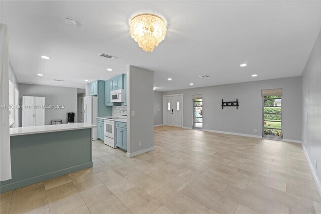 Building Photo - 2911 SW 108th Way