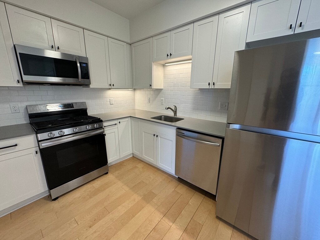 Foto principal - 1301 Blue Hill Ave