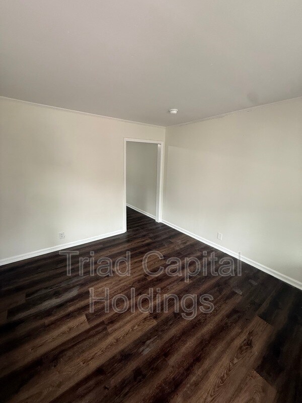 Building Photo - 1206 Gholson Ave S East