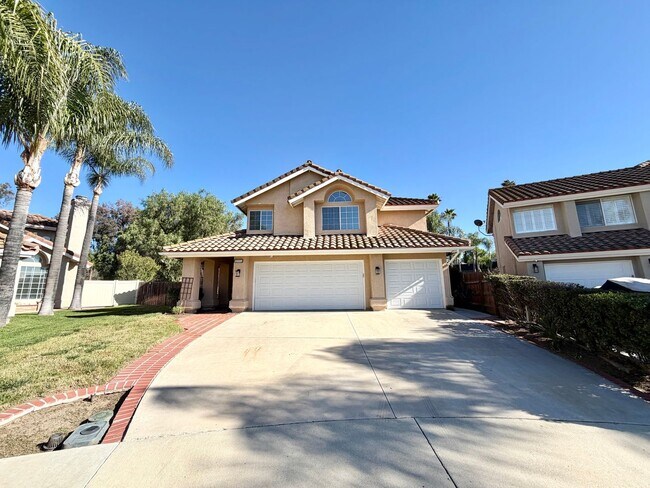 Building Photo - Resort-Style 4 bedroom 2.5 Bath Home on a Corner Lot with Pool, Spa & Solar