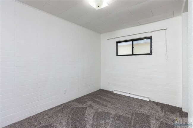 Building Photo - 824 Avenue C