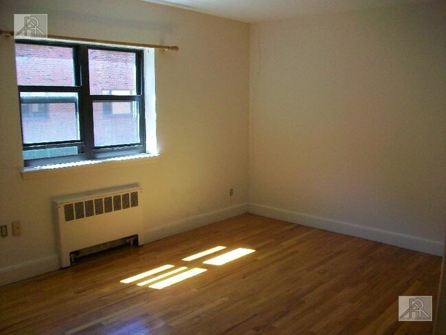 Foto del edificio - 32 Harvard Ave